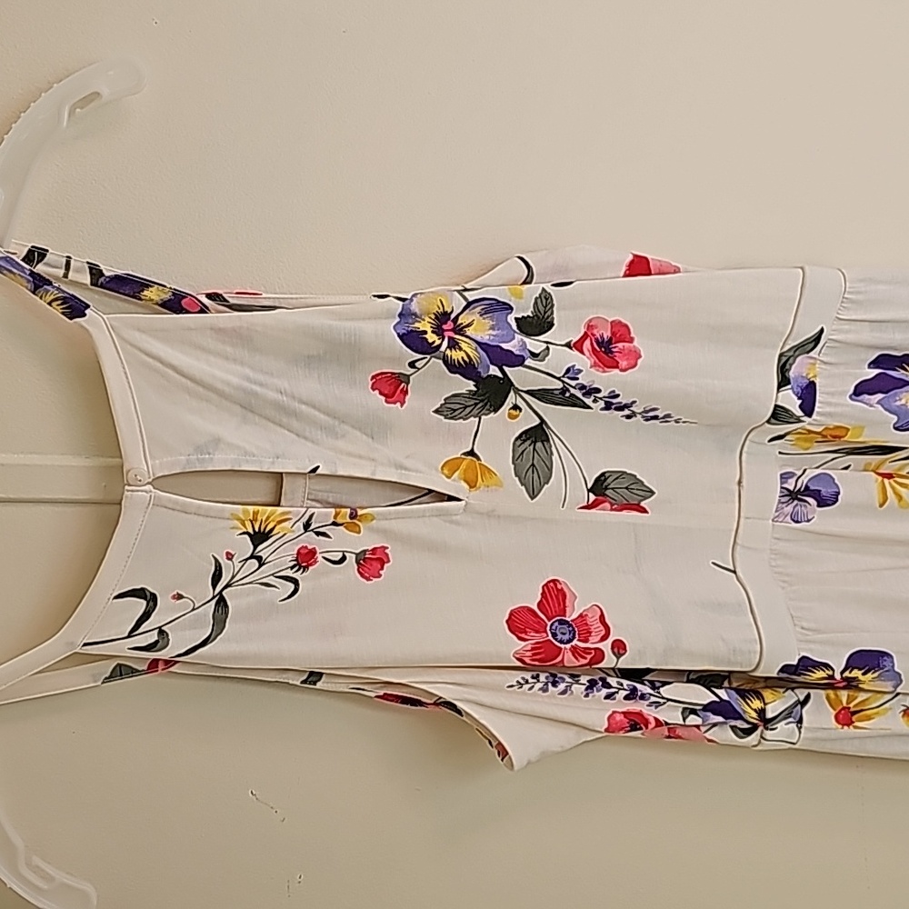 Floral Spring Dress - Picture 3 of 4